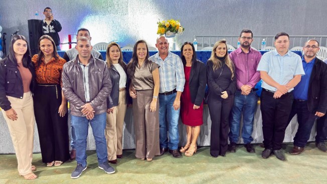 VEREADORES PARTICIPAM DA INAUGURAÇÃO DE OBRA PÚBLICA